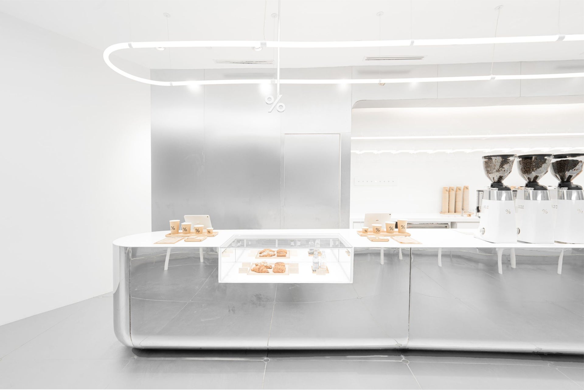 京都発のコーヒーショップブランドで世界各国にカフェを展開する“％ARABICA”のフィリピン1号店（マニラ）% Arabica Manila Mitsukoshi BGC